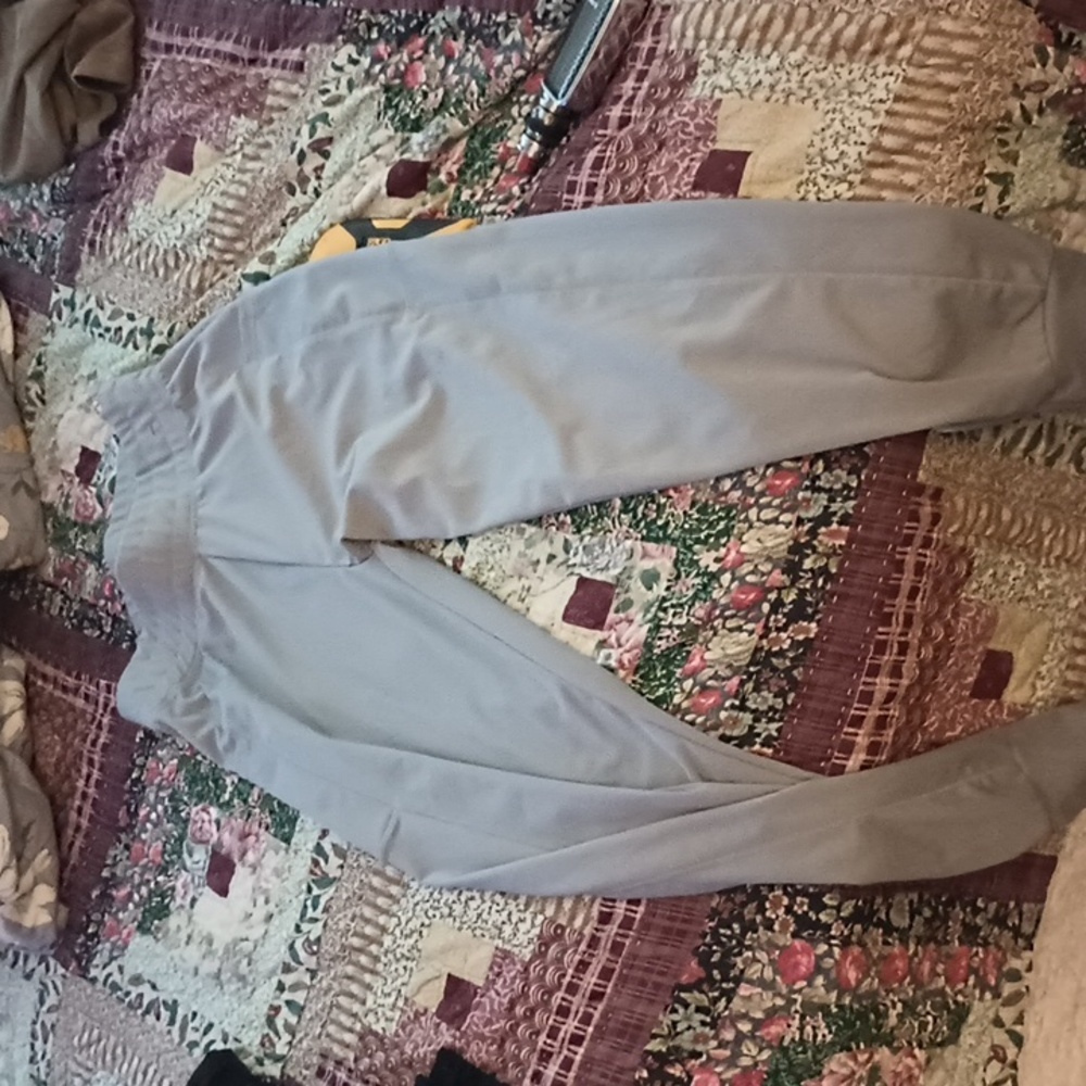 Grey leggings
